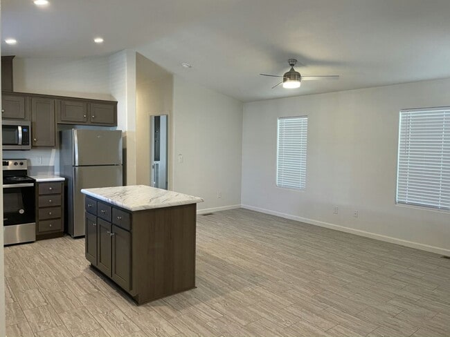 Building Photo - 1702 E John Cabot Rd
