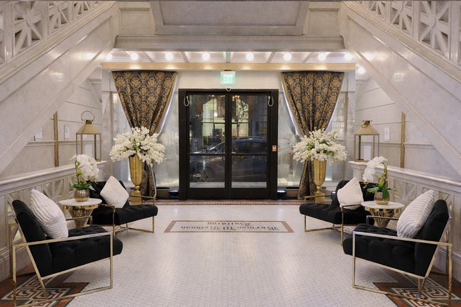 Interior Photo - HWH Luxury Living