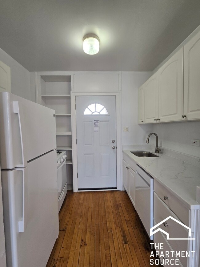 Building Photo - 4416 N Whipple St