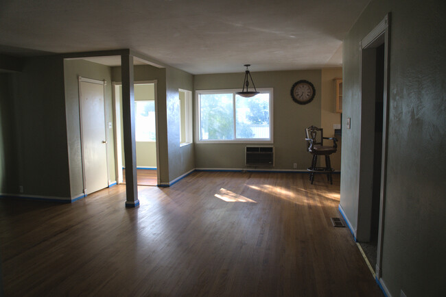 Foto del edificio - 27310 Grandview Ave