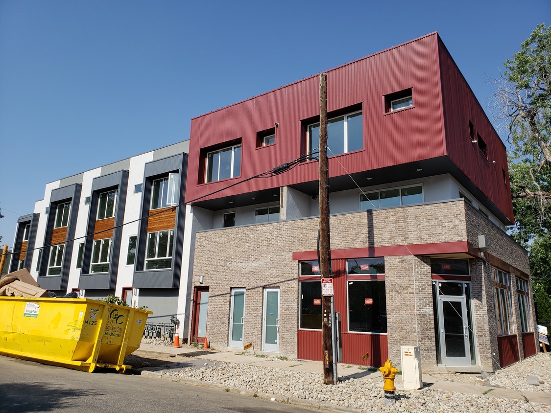 Primary Photo - Berkeley Townhomes & Retail