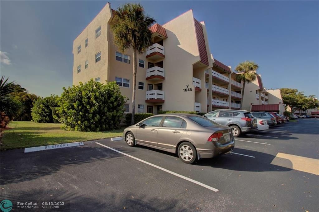 1045 Country Club Dr Unit 207, Margate, FL 33063 Condo for Rent in