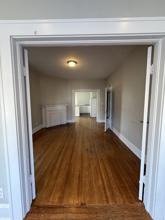 Building Photo - 1217 S 7th St
