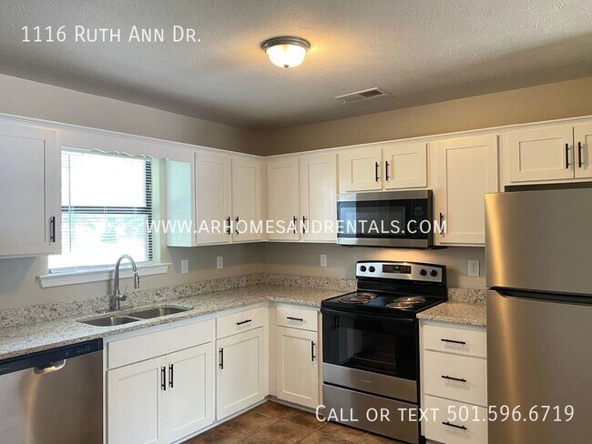 Building Photo - 1116 Ruth Ann Dr | $850 | 2 beds, 1 full bath