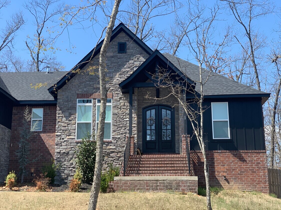 1 Marlin Ln, Bella Vista, AR 72715 House Rental in Bella Vista, AR