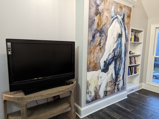 Tv with Roku - 1185 Rosedale Rd NE