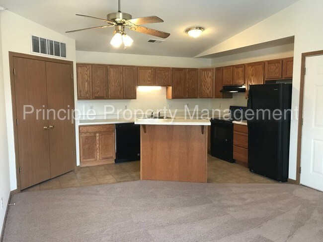 Foto del edificio - 1401 W Covington Ct