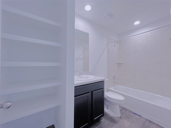 Foto del edificio - 14866 Cypress Holw Dr