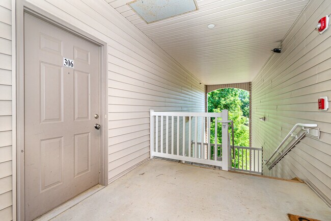 Foto del edificio - 4505 Old Battleground Rd