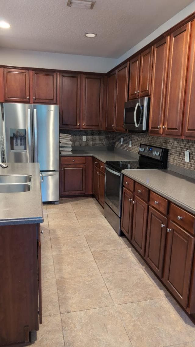 Building Photo - 4 bedroom in Jacksonville FL 32216