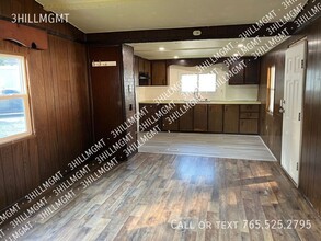 Building Photo - 109 Firefly Ln