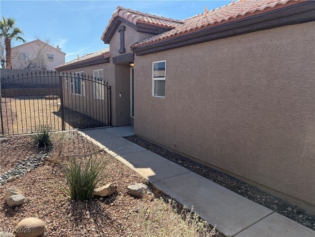 Foto del edificio - 9333 Jumpin Juniper