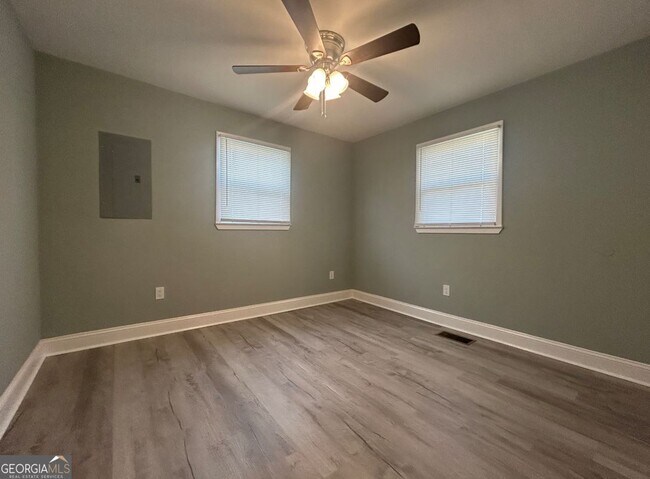 Foto del edificio - 32 Melody Ln NW