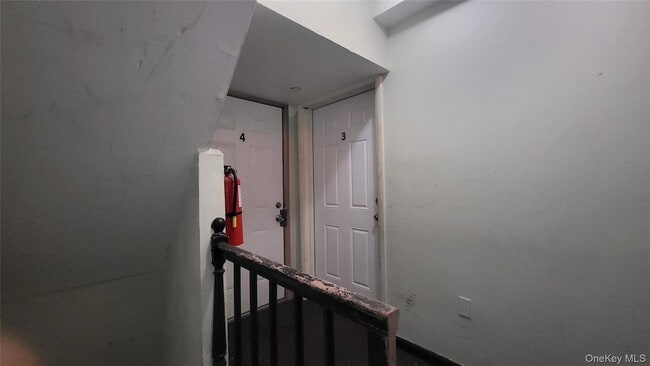 Building Photo - 67 Academy St