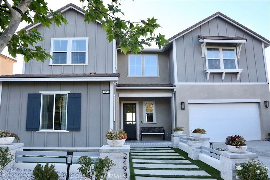 Foto principal - 2493 Sierra Bella Dr