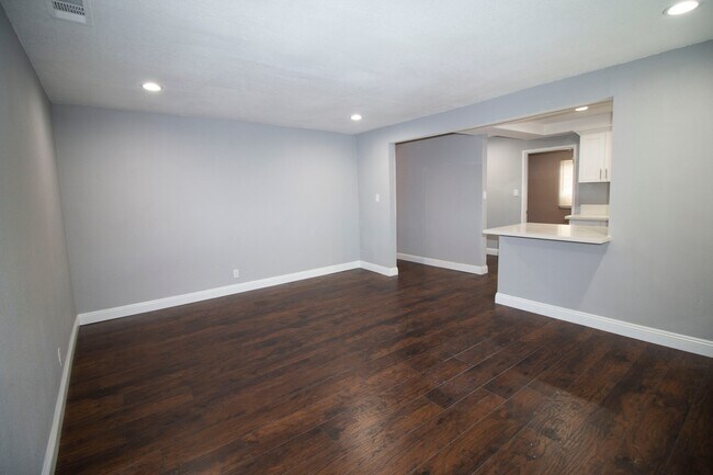 Building Photo - 11239 Emelita St