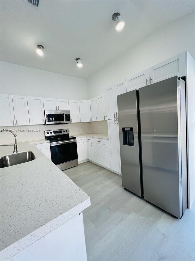 Photo - 18333 Northwest 7th Street Apt #1833, Pembroke Pines, FL 33029 - 3 BR 2 BA Single-Family Home