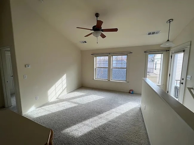 Building Photo - 476 Clinton St