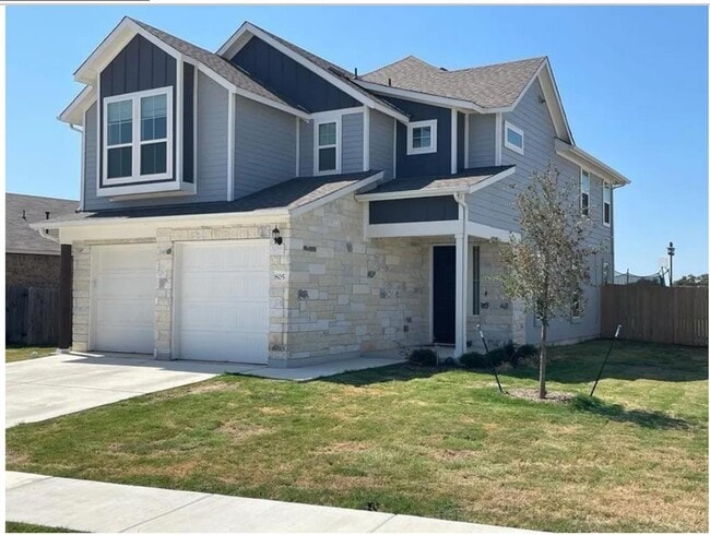 Building Photo - 805 Vaughn St