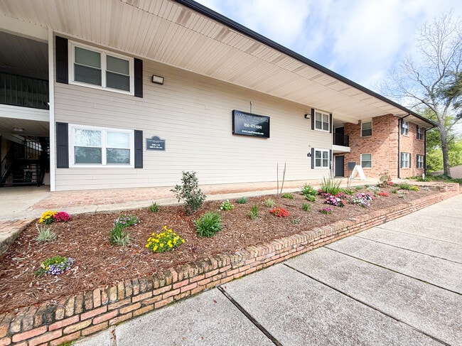 Foto del edificio - Courtyard Apartments at Cordova