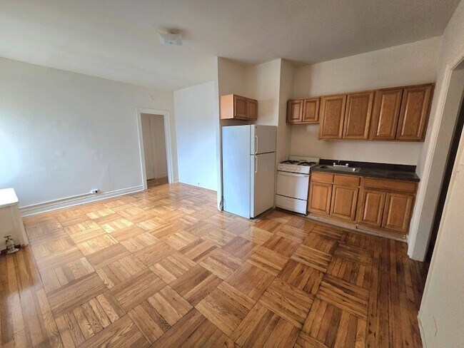 Foto del edificio - 59-16 Woodside Ave