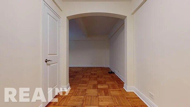 Foto del edificio - 141 E 56th St