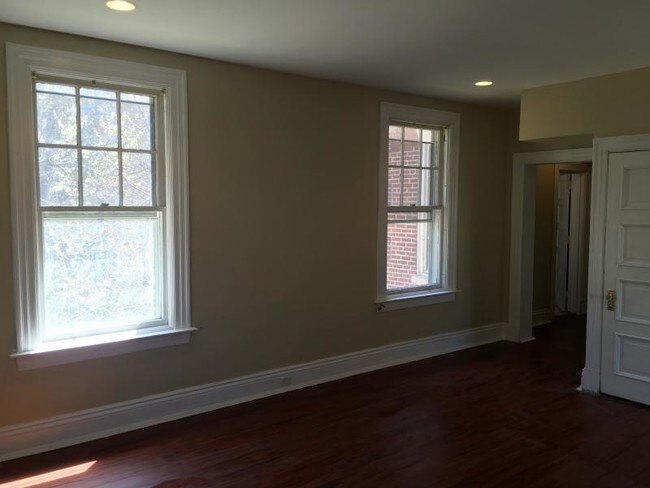 Foto del edificio - 1601 N Front St