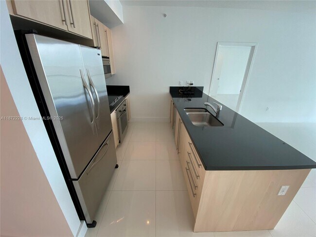 Foto del edificio - 79 SW 12th St