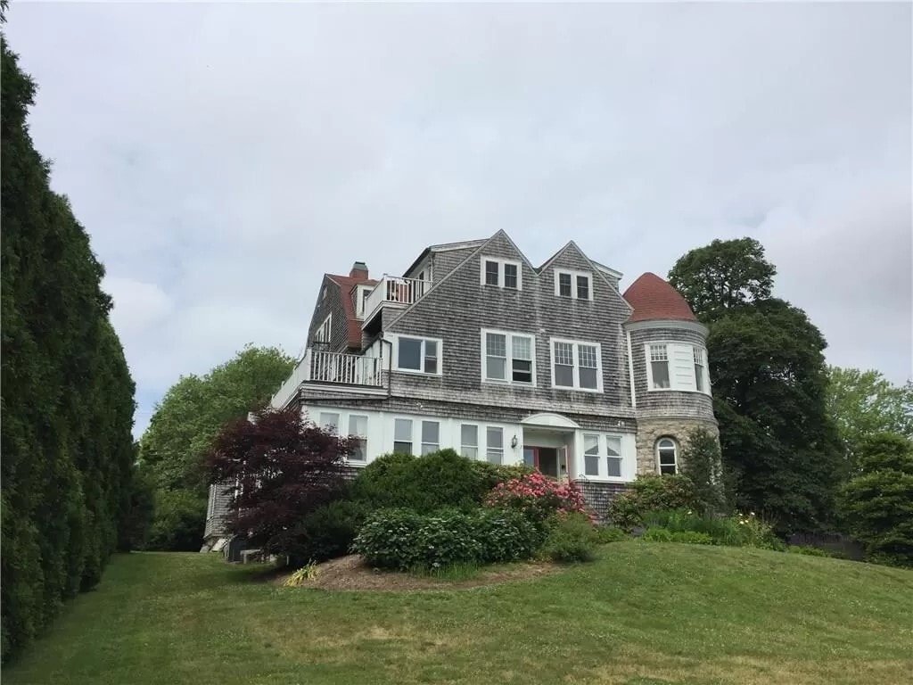 Primary Photo - 1 Seaview Ave