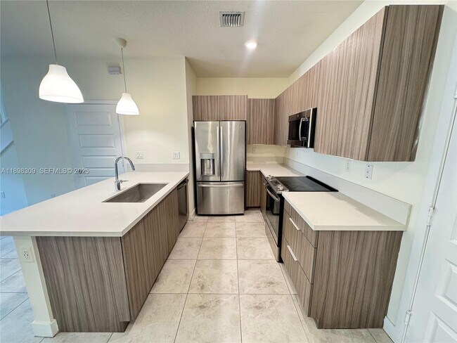 Foto del edificio - 4802 NW 83rd Path