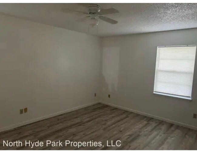 Foto del edificio - River Front Stilt Home