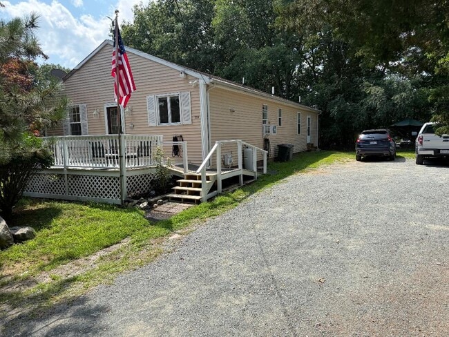 Front & Side of Apartment w/ Parking - 77R Goodale St
