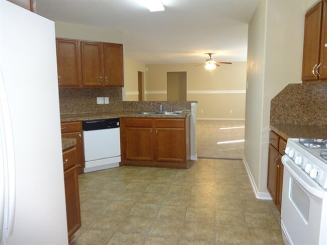 Building Photo - 11110 Vanilla Circle Court