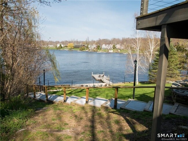 Foto del edificio - 14 Shore Rd