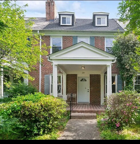 Frente de la casa - 216 Homewood Ter