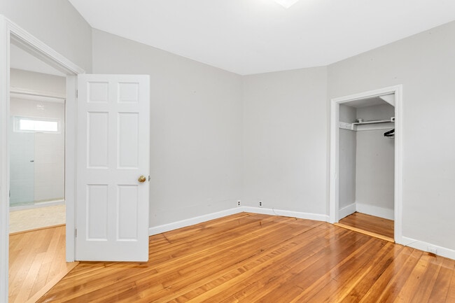Building Photo - 17 Weymouth Ave