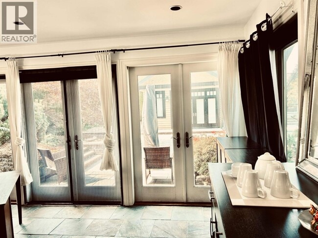 Building Photo - 1912 Acadia Rd