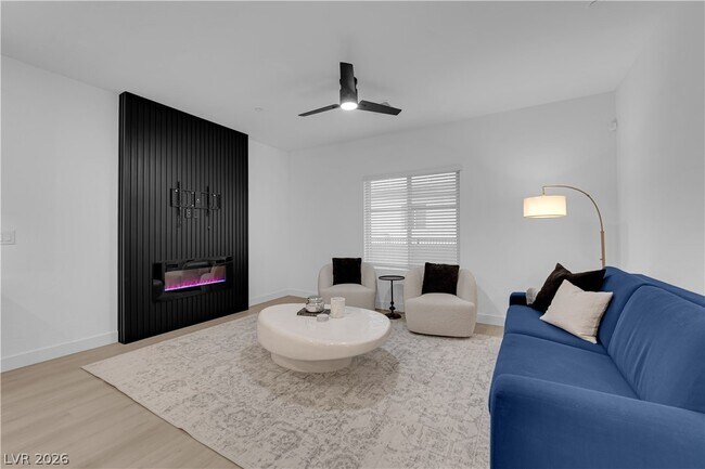 Building Photo - 600 N Carriage Hill Dr