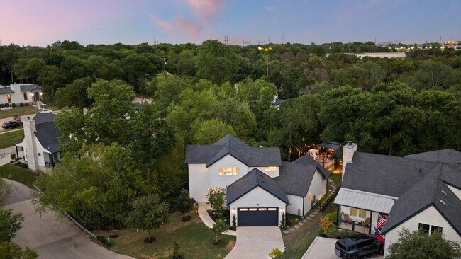 Building Photo - 3018 Sunridge Dr