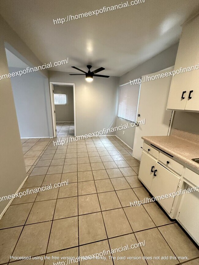 Foto del edificio - 25256 1/2 E Bessant St