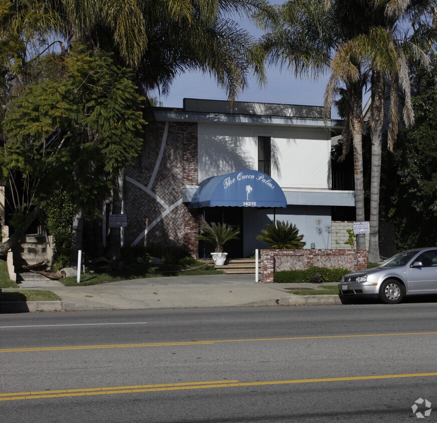 Primary Photo - 14215 Burbank Blvd
