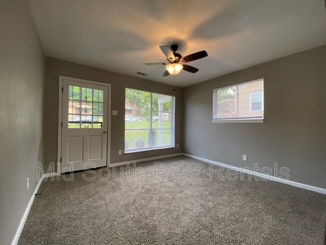 Building Photo - 1614 Cameron St