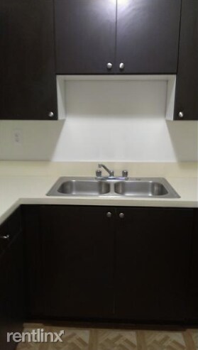 Foto del edificio - 2 br, 1 bath  - 1825 W 56th St