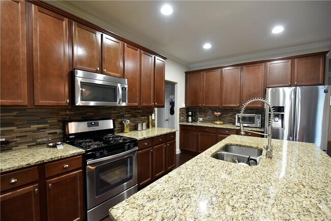 Building Photo - 1805 Kingsbridge Ct
