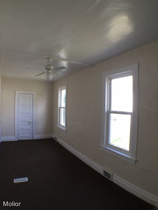 Building Photo - 102 Roebling Ave