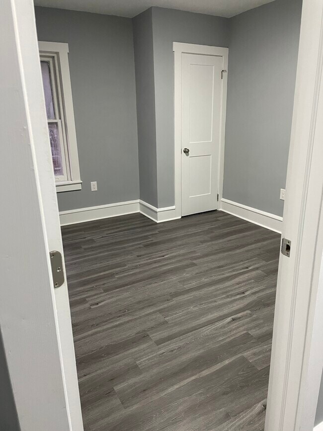 Habitación del medio - 20 Perkasie Ave