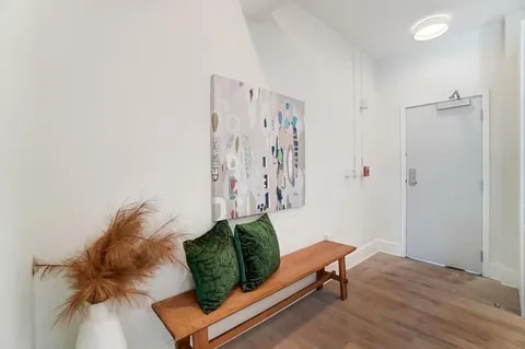 Foto del edificio - 33 E Court St