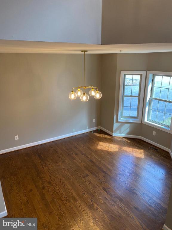 Building Photo - 10808 Highwood Pl