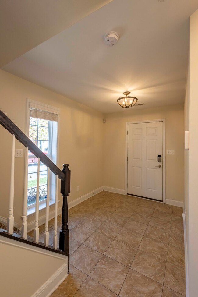 Foto del edificio - Charming 4Bed/3.5Bath in Washington Villag...