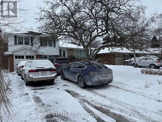 Building Photo - 62 Southdale Dr